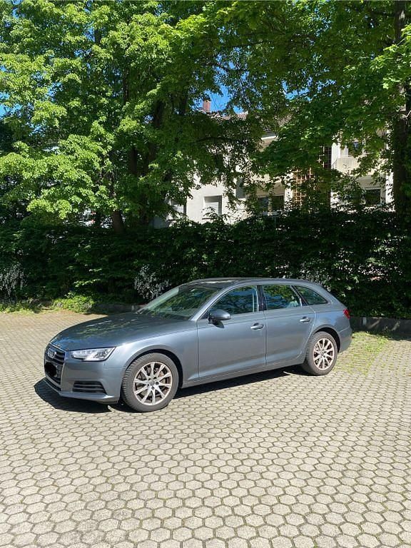 Grau Gebraucht 2017 Audi A4 Design Kombi | 14.499 € (Superpreis) - Bild 1/4