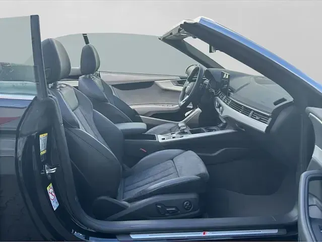 Gebraucht Audi A5 Cabriolet S-Line 204 PS (150 kW) 2023 Mythosschwarz metallic Cabrio