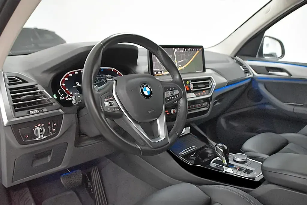 Gebraucht BMW X3 Sport Line 190 PS (139 kW) 2023 Weiß SUV