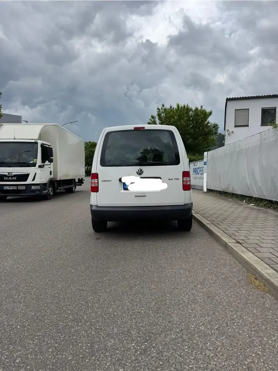 Używany VW Caddy 140 KM (102 kW) 2011 Biały Minivan