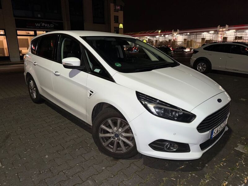 Weiß Gebraucht 2016 Ford S-MAX Titanium Van / Kleinbus | 15.290 € (Fairer Preis) - Bild 1/4