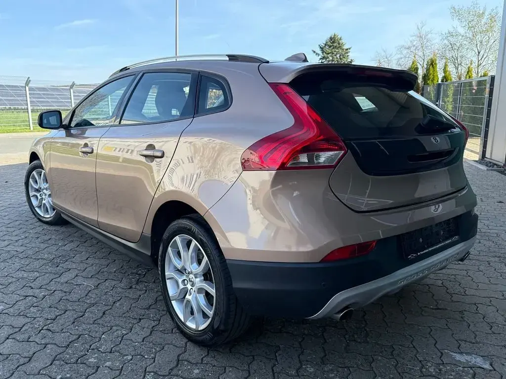 Gebraucht Volvo V40 CC 150 PS (110 kW) 2017 Braun Kombi