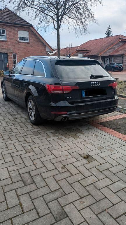 Gebraucht Audi A4 Sport 150 PS (110 kW) 2017 Schwarz Kombi
