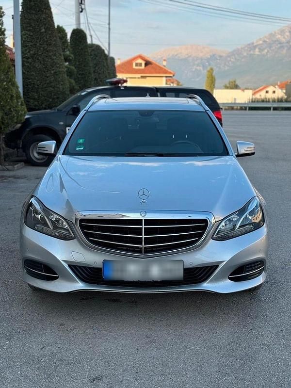 Gebraucht Mercedes 220 170 PS (125 kW) 2014 Silber Kombi