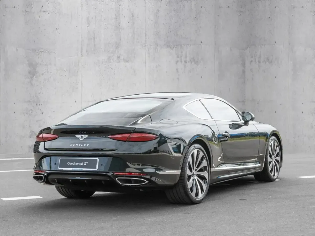 Neu Bentley Continental 680 PS (500 kW) 2025 Grün Coupé