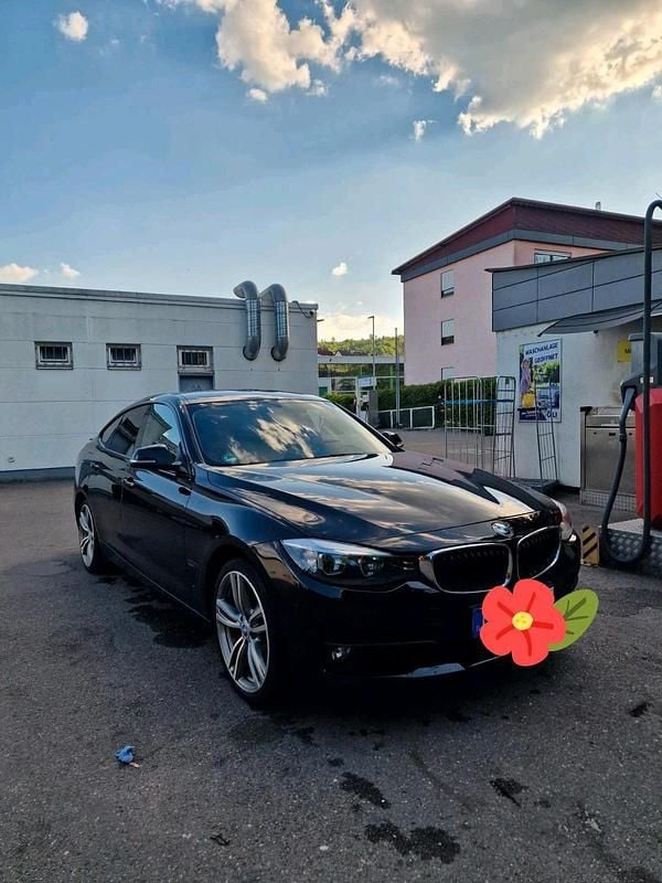 Schwarz Gebraucht 2014 BMW 320 Limousine | 9.000 € (Guter Preis) - Bild 1/4