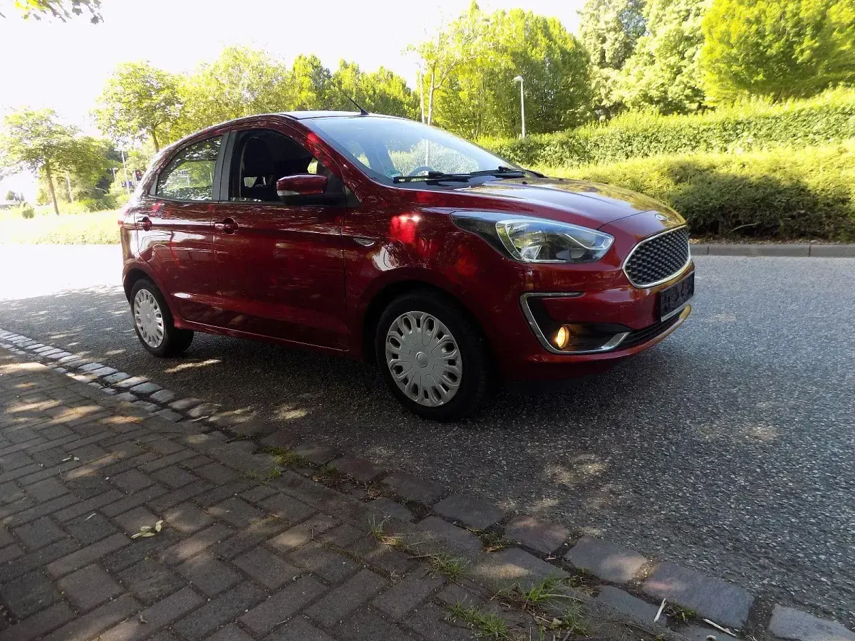 Gebraucht Ford Ka Plus Cool & Connect 86 PS (63 kW) 2019 Rot Kleinwagen