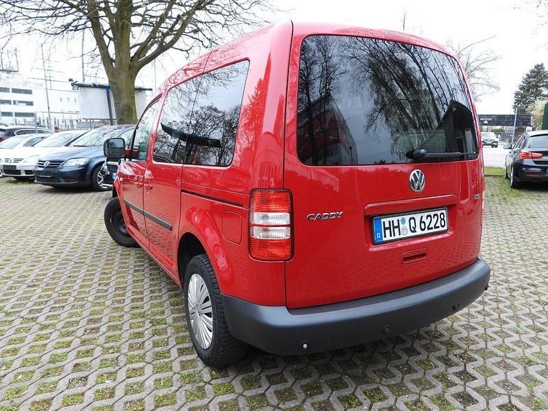 Gebraucht VW Caddy Trendline 105 PS (77 kW) 2011 Rot Van / Kleinbus