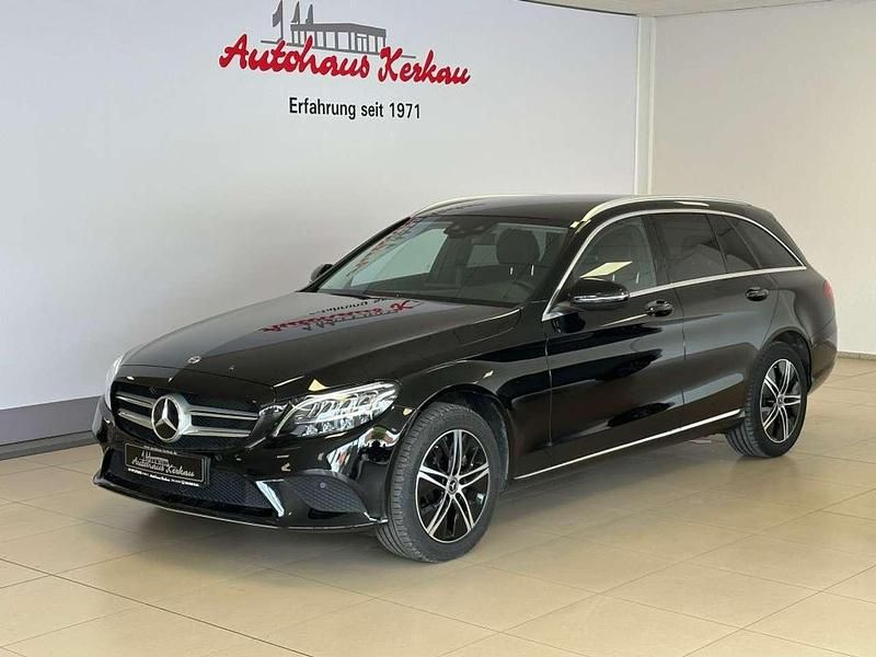 Schwarz Gebraucht 2020 Mercedes C220 Kombi | 28.900 € (Guter Preis) - Bild 1/4