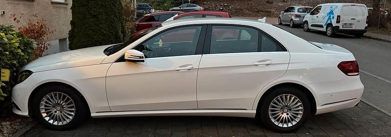 Gebraucht Mercedes E200 136 PS (100 kW) 2014 Weiß Limousine