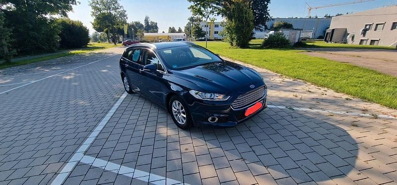 Blau Gebraucht 2017 Ford Mondeo Kombi | 11.450 € (Fairer Preis) - Bild 1/4