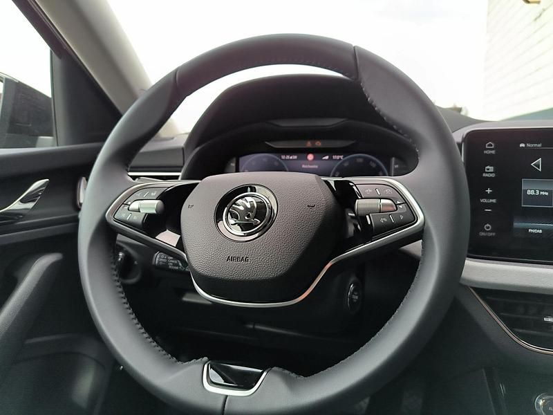 Gebraucht Skoda Scala Drive 116 PS (85 kW) 2024 Schwarz Kleinwagen