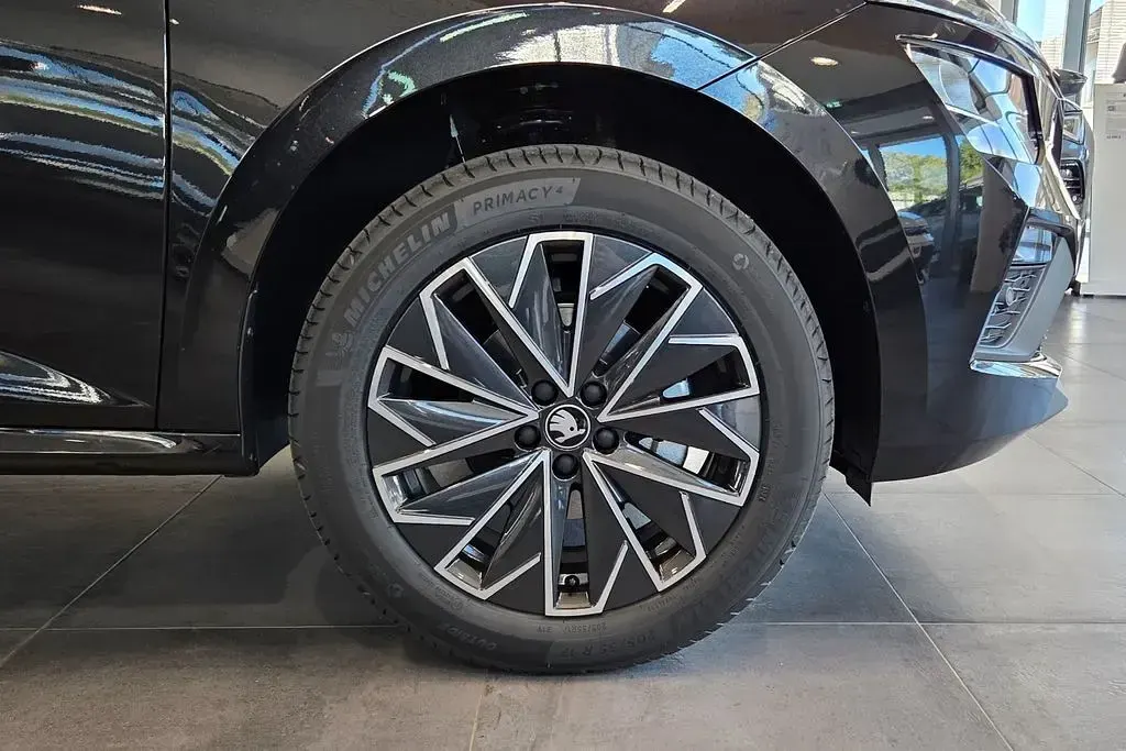 Neu Skoda Kamiq Dynamic 116 PS (85 kW) 2026 Schwarz SUV