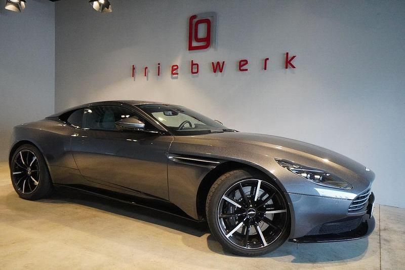 Grau Gebraucht 2022 Aston Martin DB11 | 137.941 € (Fairer Preis) - Bild 1/3
