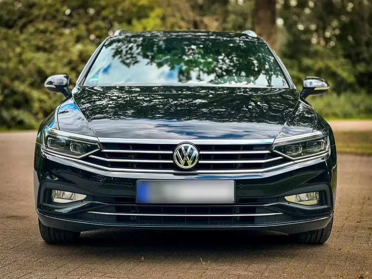 Gebraucht VW Passat Business 150 PS (110 kW) 2019 Schwarz Kombi