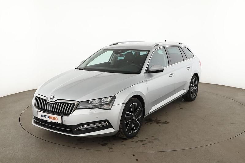 Gebraucht Skoda Superb Style 2022 Silber Kombi