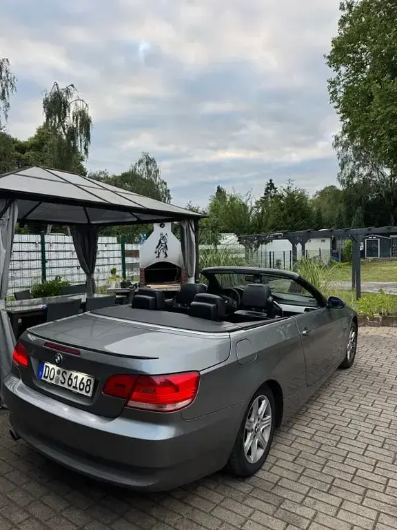 Gebraucht BMW 320 Cabriolet 170 PS (125 kW) 2007 Silber Cabrio