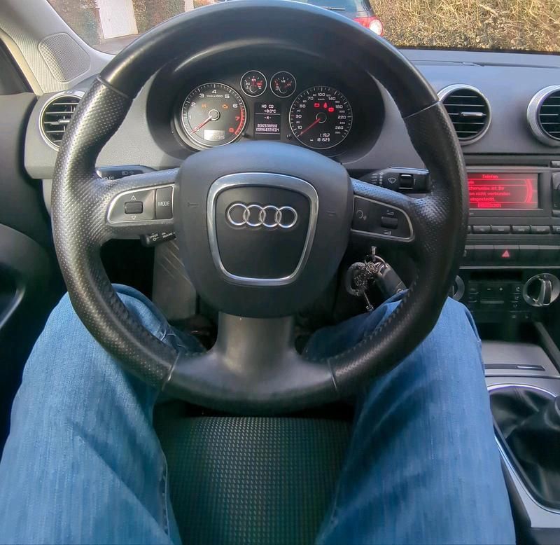 Gebraucht Audi A3 125 PS (91 kW) 2010 Schwarz Kleinwagen