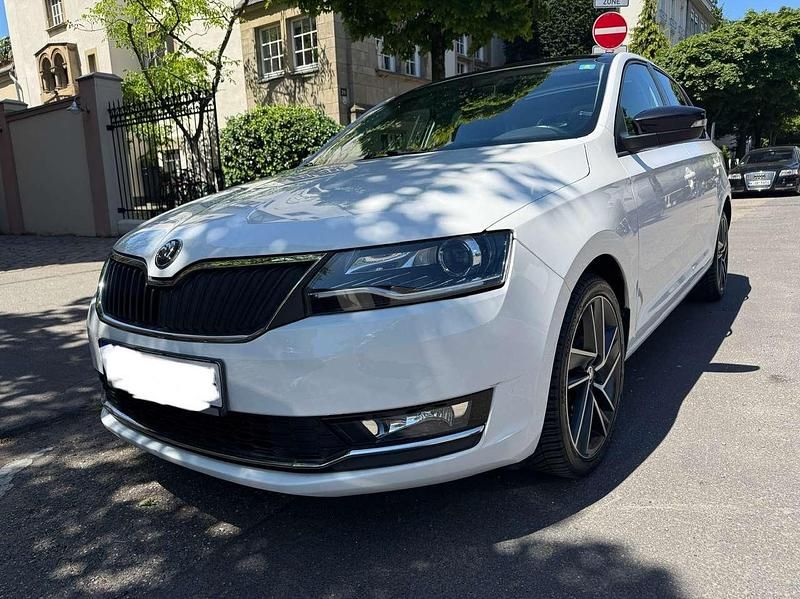 Weiß Gebraucht 2018 Skoda Rapid Style Limousine | 14.900 € (Fairer Preis) - Bild 1/4