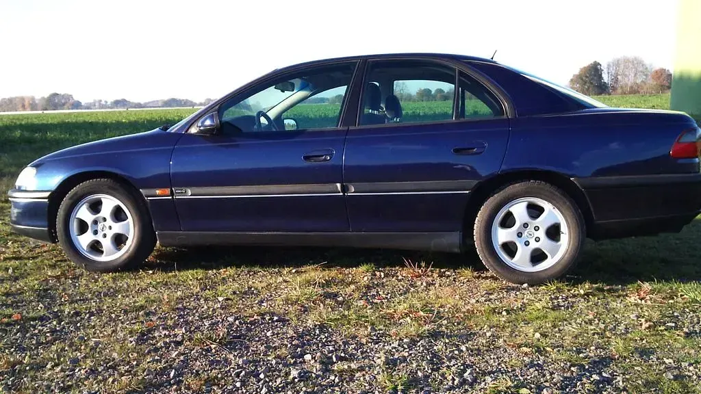 Gebraucht Opel Omega Edition 170 PS (125 kW) 1999 Blau Limousine