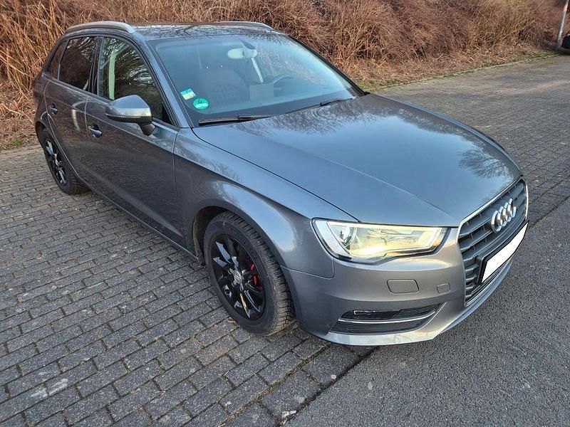 Gebraucht Audi A3 Ambiente 110 PS (80 kW) 2015 Grau Limousine