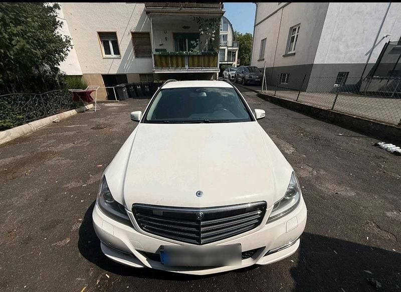 Weiß Gebraucht 2013 Mercedes C220 Kombi | 8.400 € (Superpreis) - Bild 1/4