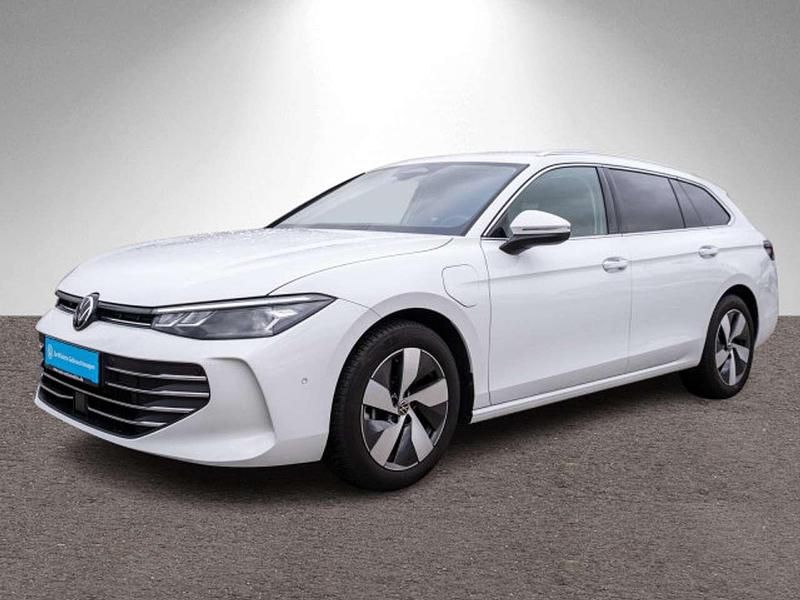 Gebraucht VW Passat Business 204 PS (150 kW) 2025 Weiß Limousine