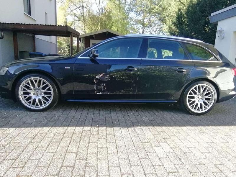 Gebraucht Audi A4 S-Line 170 PS (125 kW) 2013 Blau Kombi