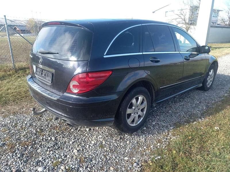 Gebraucht Mercedes R320 224 PS (164 kW) 2008 Chromitschwarz metalliclack Van / Kleinbus
