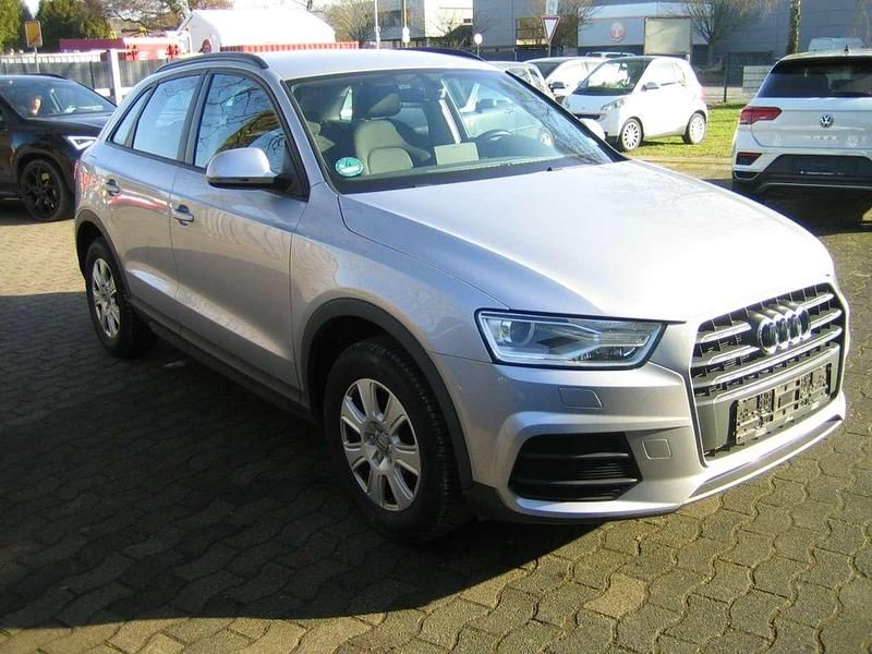 Gebraucht Audi Q3 Basis 125 PS (91 kW) 2017 Florettsilber metallic SUV