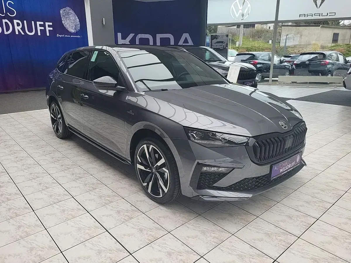 Neu Skoda Scala Monte Carlo 150 PS (110 kW) 2026 Grau Kleinwagen