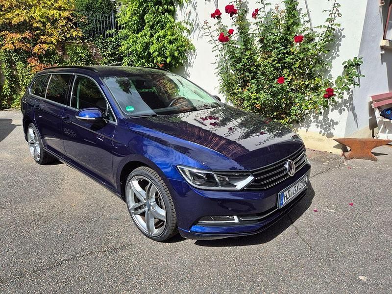 Blau Gebraucht 2017 VW Passat Comfortline Kombi | 14.300 € (Guter Preis) - Bild 1/4