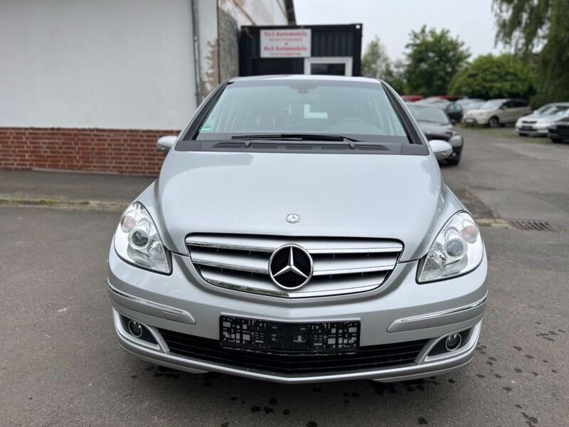 Gebraucht Mercedes B200 136 PS (100 kW) 2008 Silber Van / Kleinbus