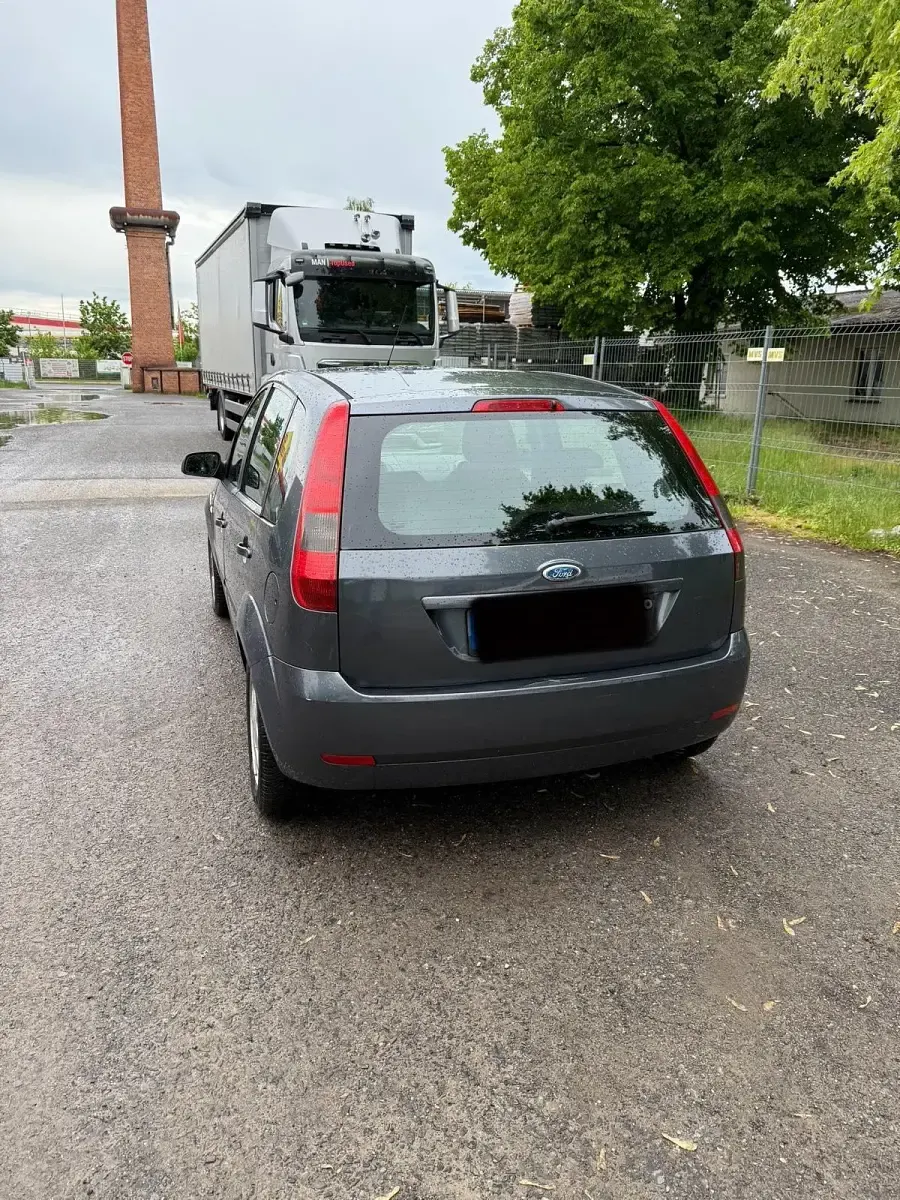 Gebraucht Ford Fiesta 2005 Grau Kleinwagen