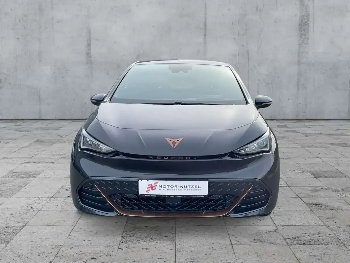 Używany Cupra Born 169 kW (231 KM) 2022 Szary Hatchback