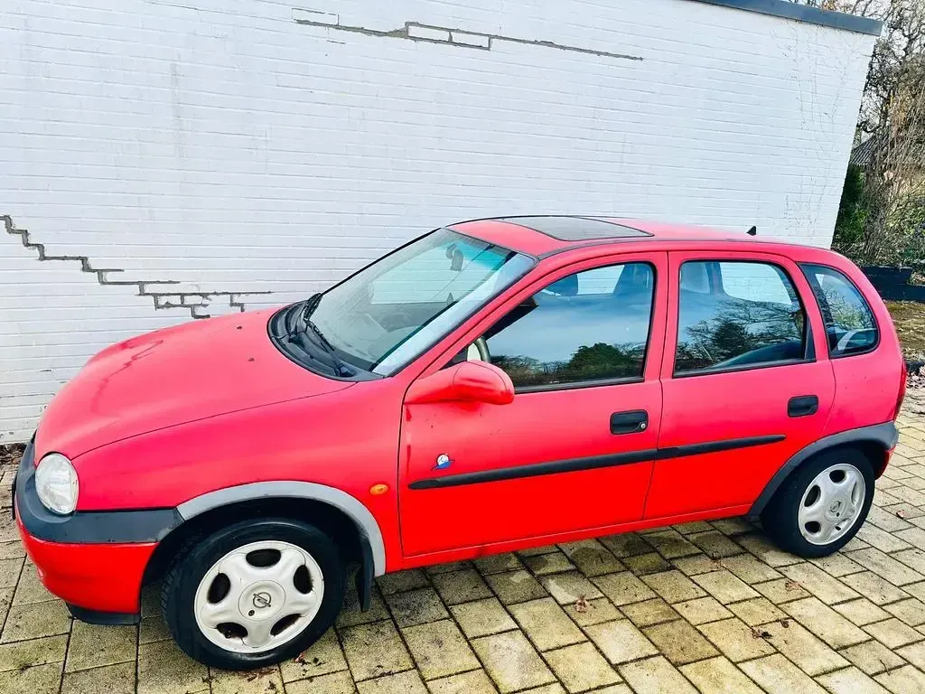 Gebraucht Opel Corsa 54 PS (39 kW) 1998 Rot Kleinwagen