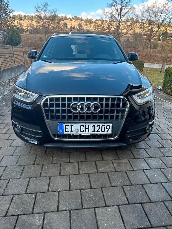 Gebraucht Audi Q3 Ambiente 140 PS (102 kW) 2013 Schwarz SUV