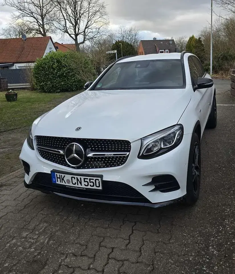 Gebraucht Mercedes GLC250 AMG line 204 PS (150 kW) 2017 Weiß SUV