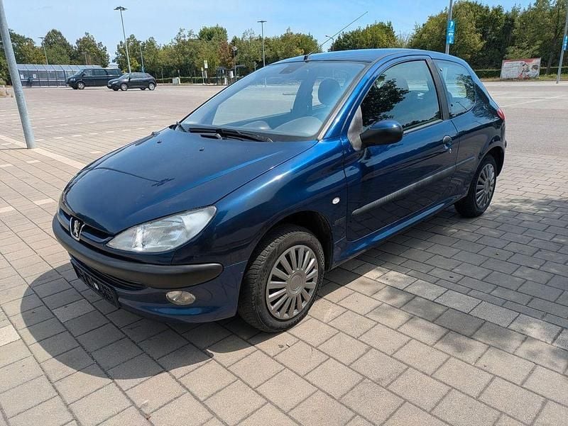 Blau Gebraucht 2003 Peugeot 206 Premium Limousine | 1.450 € (Fairer Preis) - Bild 1/4