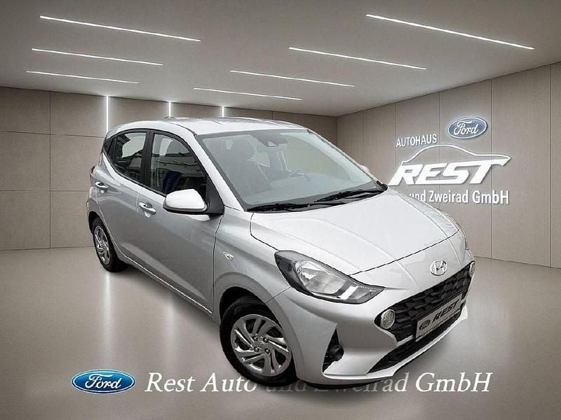 Silber Gebraucht 2022 Hyundai i10 Select Kleinwagen | 12.950 € (Fairer Preis) - Bild 1/4