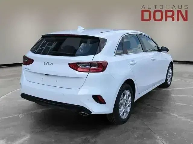 Gebraucht Kia Ceed 160 PS (117 kW) 2025 Weiß Kleinwagen