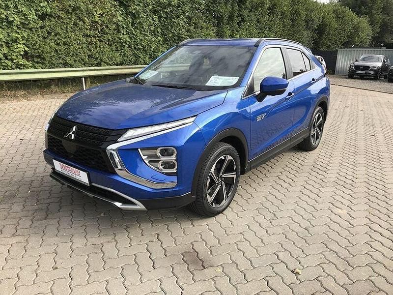 Blau Gebraucht 2021 Mitsubishi Outlander P-HEV SUV | 21.990 € (Guter Preis) - Bild 1/4