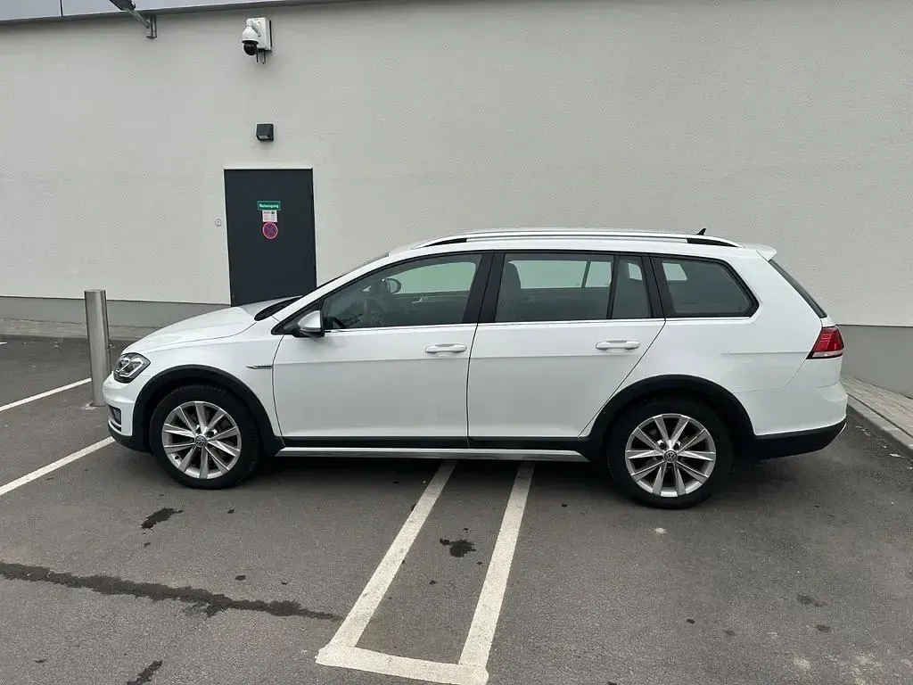 Gebraucht VW Golf Alltrack 184 PS (135 kW) 2019 Weiß Kombi