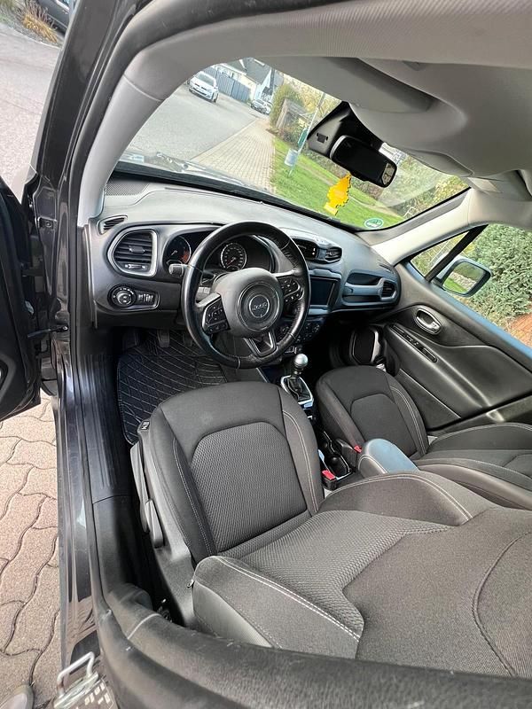 Gebraucht Jeep Renegade 140 PS (102 kW) 2018 Grau SUV