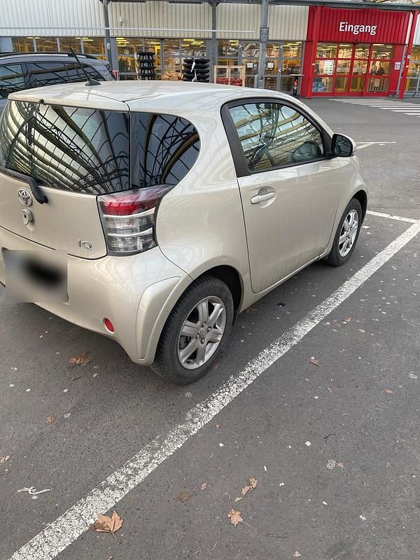 Gebraucht Toyota iQ 68 PS (50 kW) 2010 Andere farben Kleinwagen