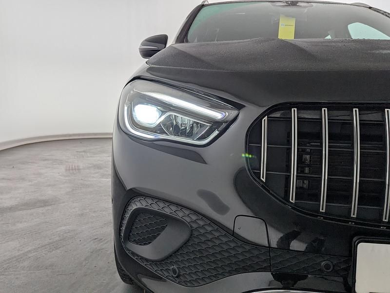 Gebraucht Mercedes GLA200 Progressive 163 PS (119 kW) 2022 Schwarz SUV
