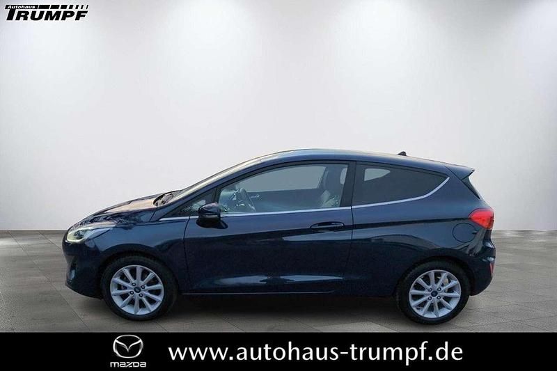Gebraucht Ford Fiesta Titanium 101 PS (74 kW) 2018 Blazerblau Kleinwagen
