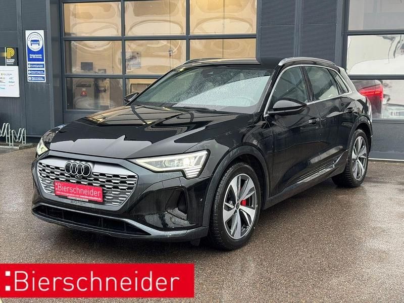 Schwarz Gebraucht 2023 Audi Q8 e-tron Advanced SUV | 54.450 € - Bild 1/4