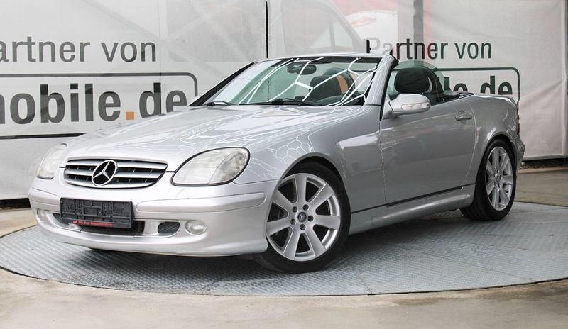 Silber Gebraucht 2002 Mercedes SLK320 Cabrio | 9.900 € (Teuer) - Bild 1/4