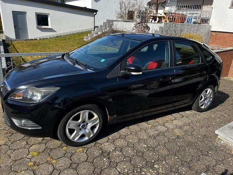 Używany Ford Focus 116 KM (85 kW) 2008 Czarny Sedan/Limuzyna